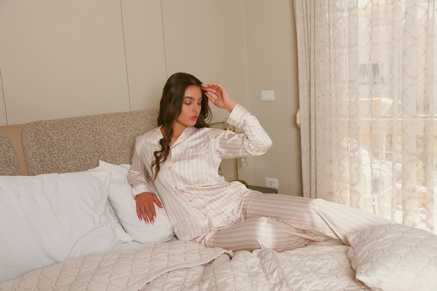 Classic strips white