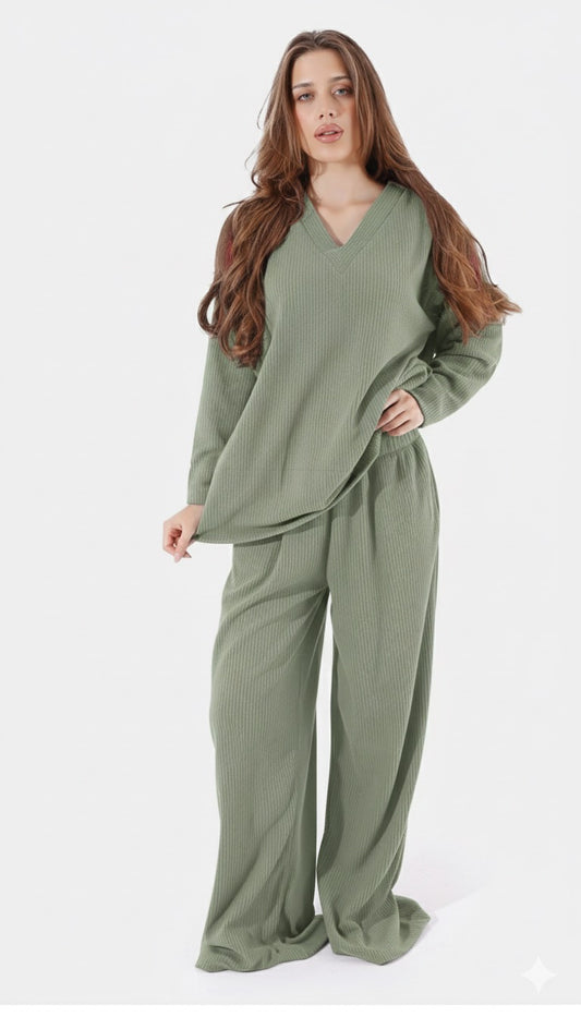 Green Velvet Vibe Set